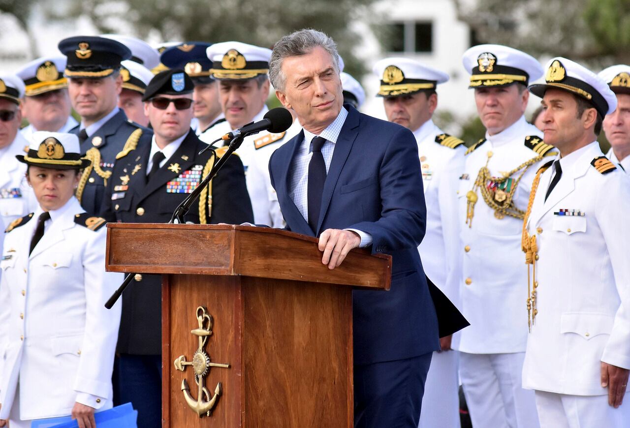 Mauricio Macri, cuando era presidente, en un acto de la Armada. 
