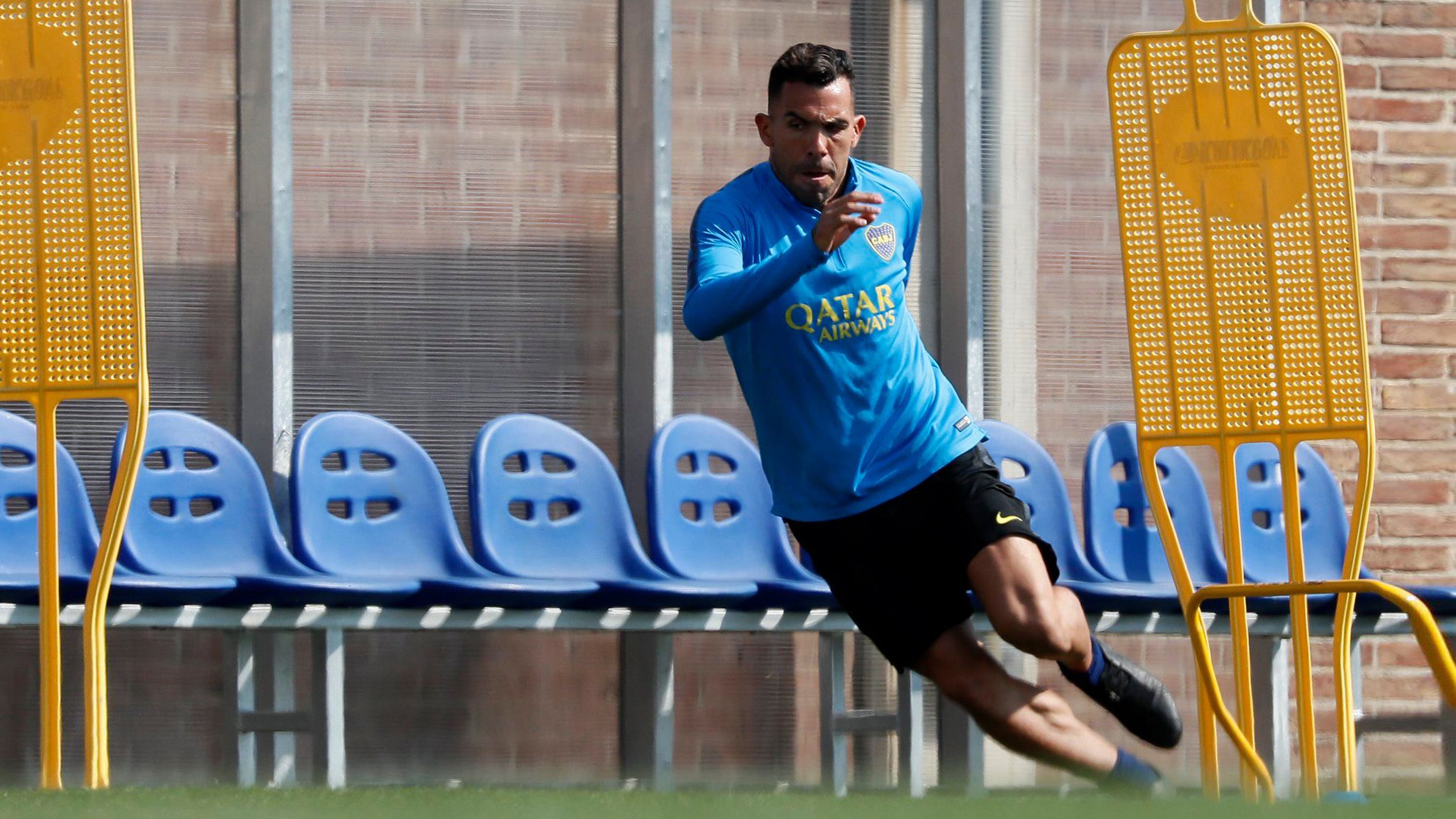 Tevez durante el entrenamiento de ayer en el predio de Casa Amarilla.