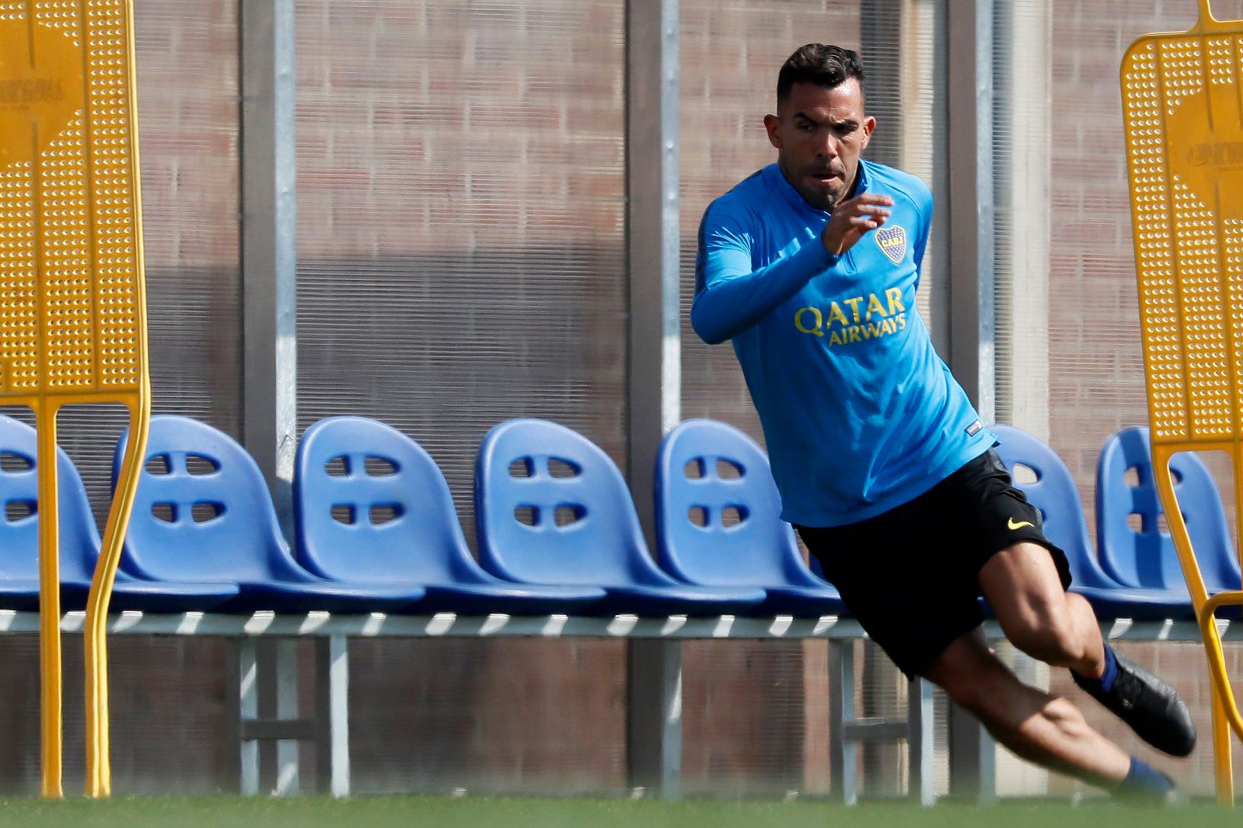 Tevez durante el entrenamiento de ayer en el predio de Casa Amarilla.