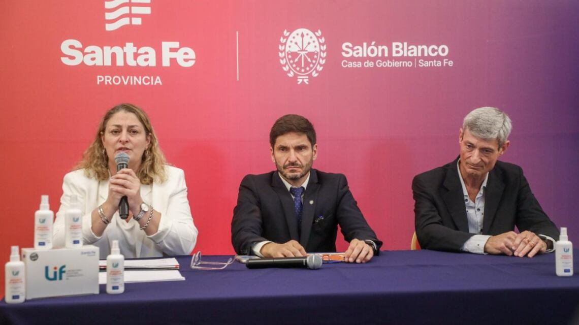 La ministra Ciancio, Pullaro y el titular del LIF Guillermo Cleti