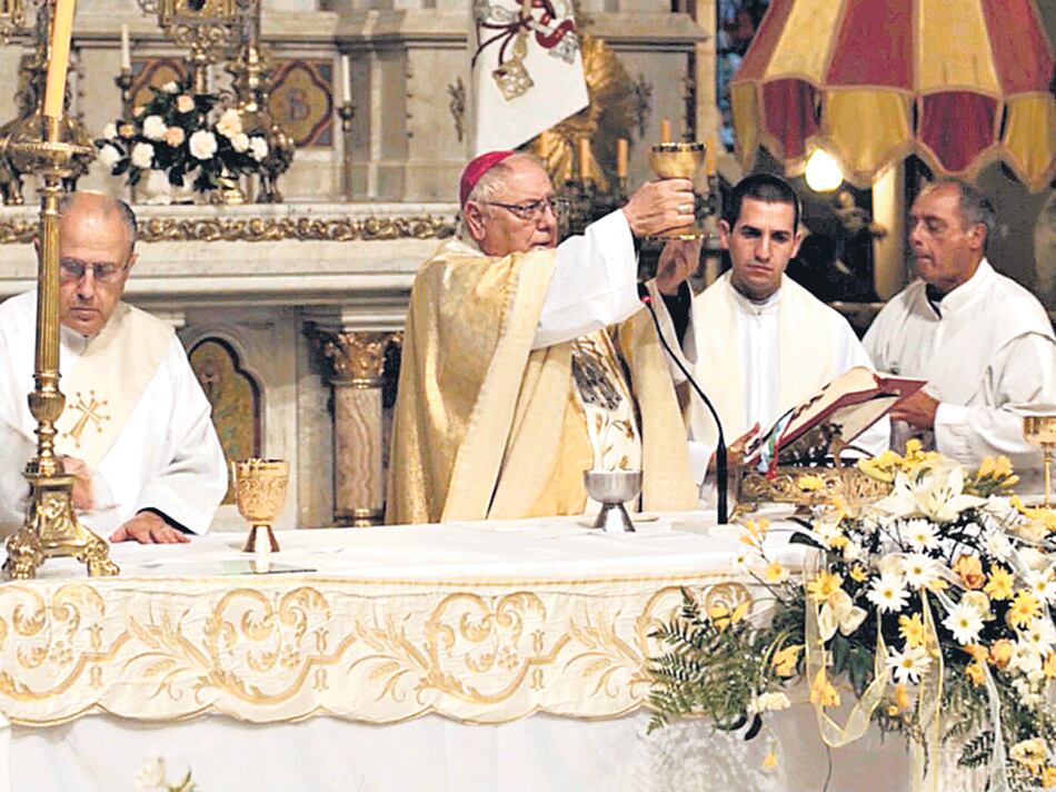 La institución eclesiástica puesta en discusión.