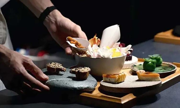 El restaurante Aramburu, de Recoleta, renovó sus dos estrellas Michelin.