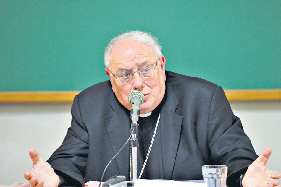 El arzobispo José María Arancedo, presidente de la Conferencia Episcopal.