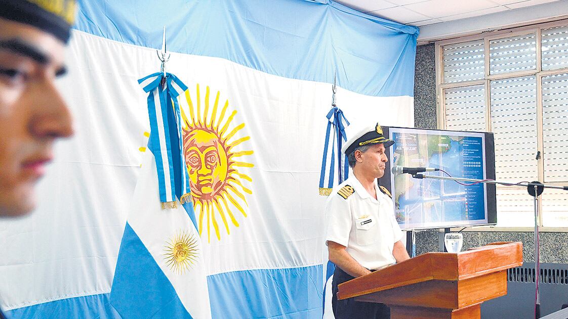 Enrique Balbi dio los detalles de la búsqueda a través de los minisubmarinos.
