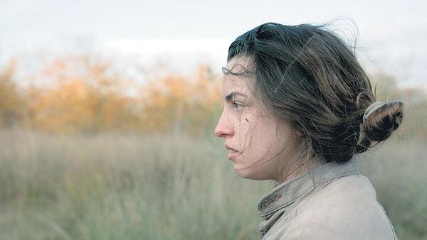 Una hermana es una ópera prima con solidez narrativa y seguridad formal.