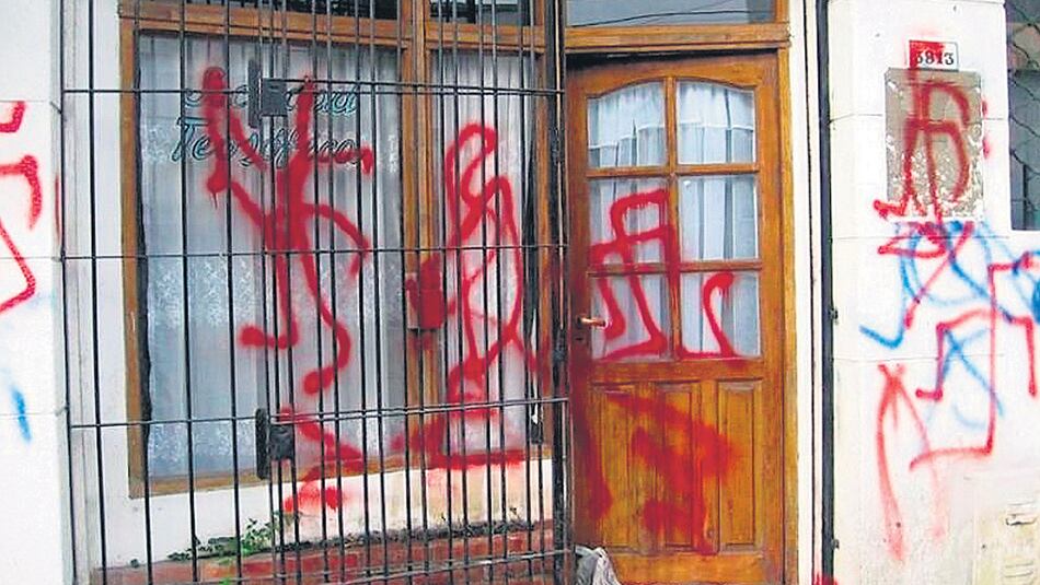 El frente del local de la Sociedad Teosófica marplatense, atacado en diciembre de 2015.