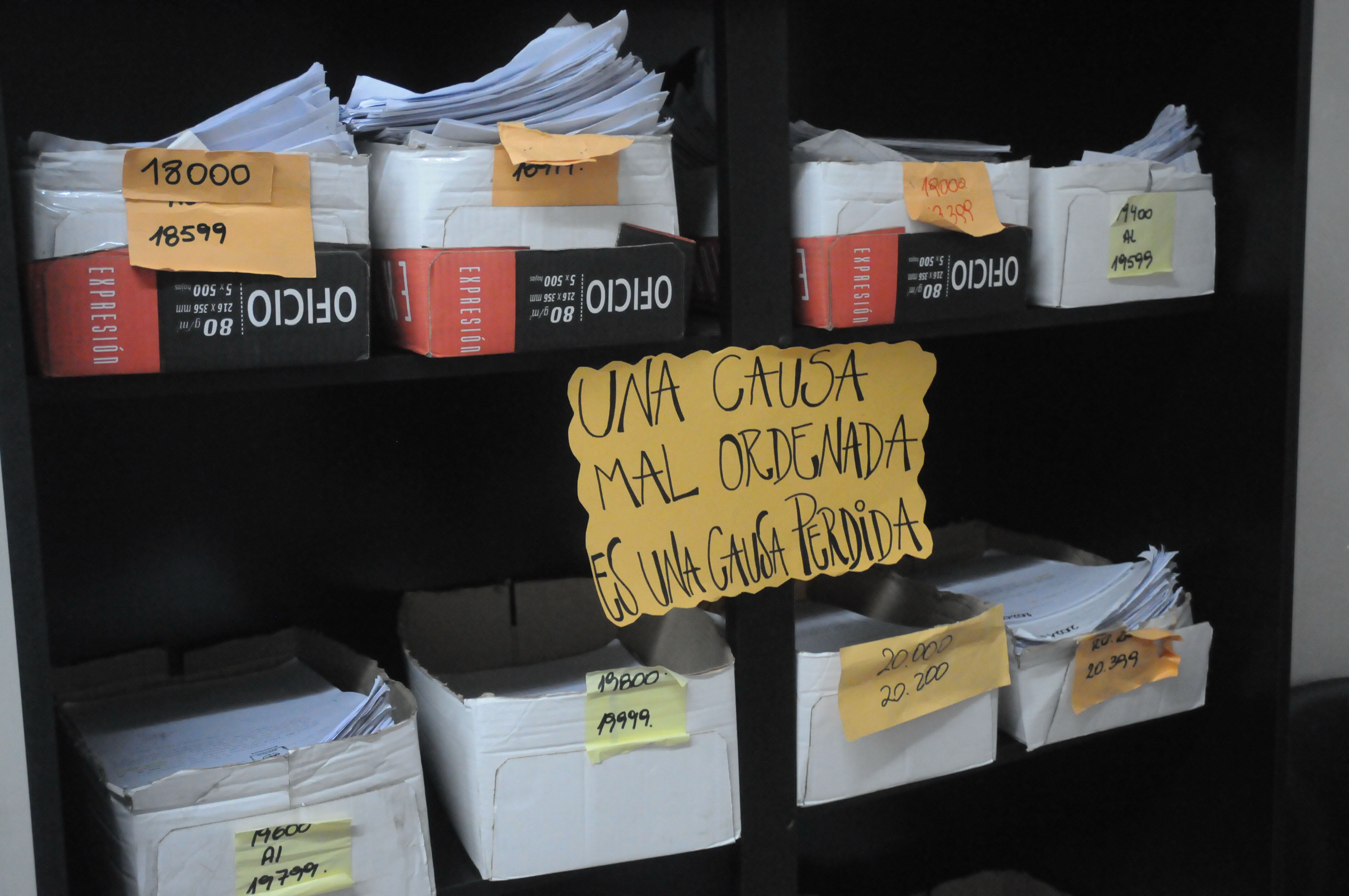 El Ministerio Público de la Acusación amontona legajos.