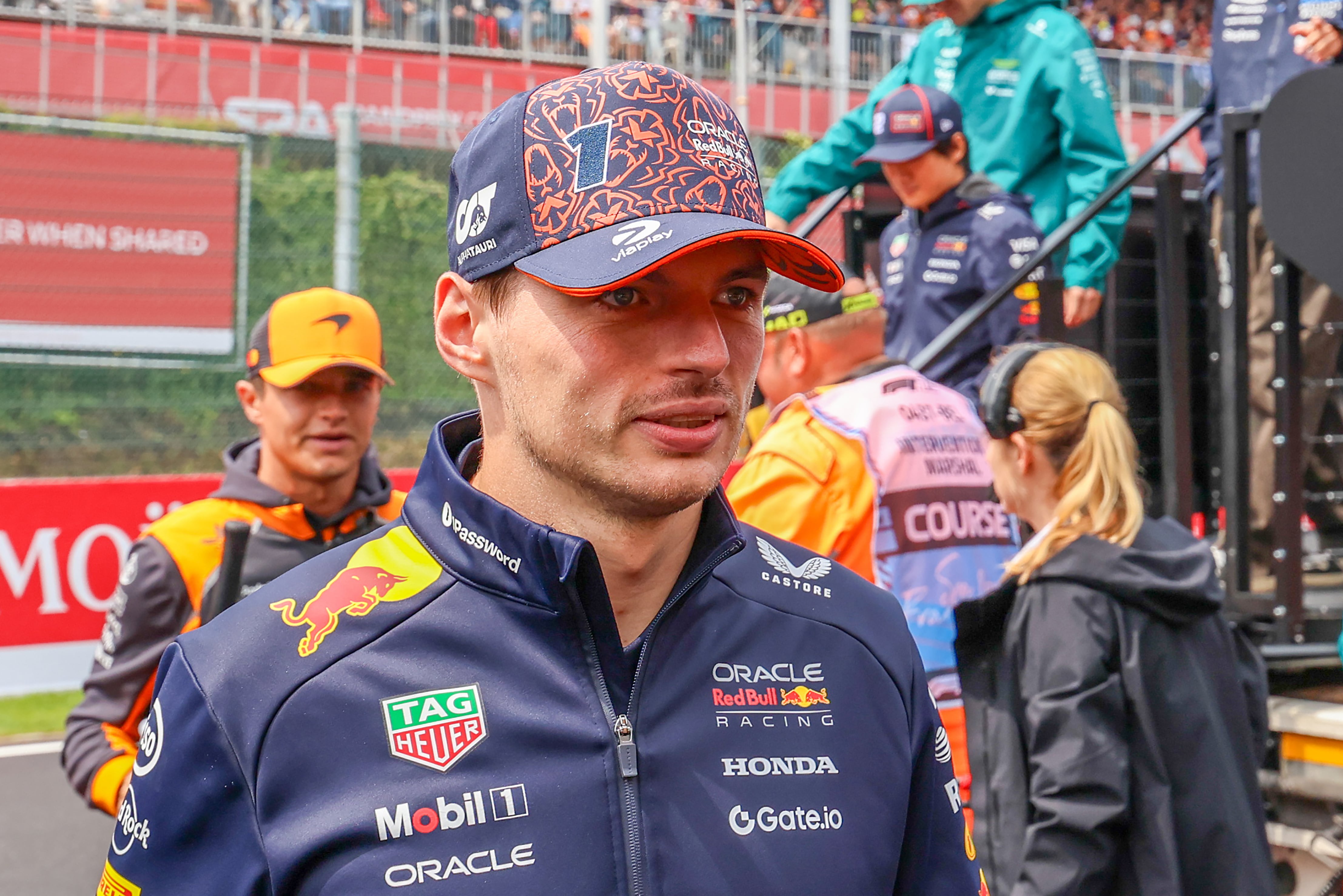 Max Verstappen continuará con su actual equipo en 2026