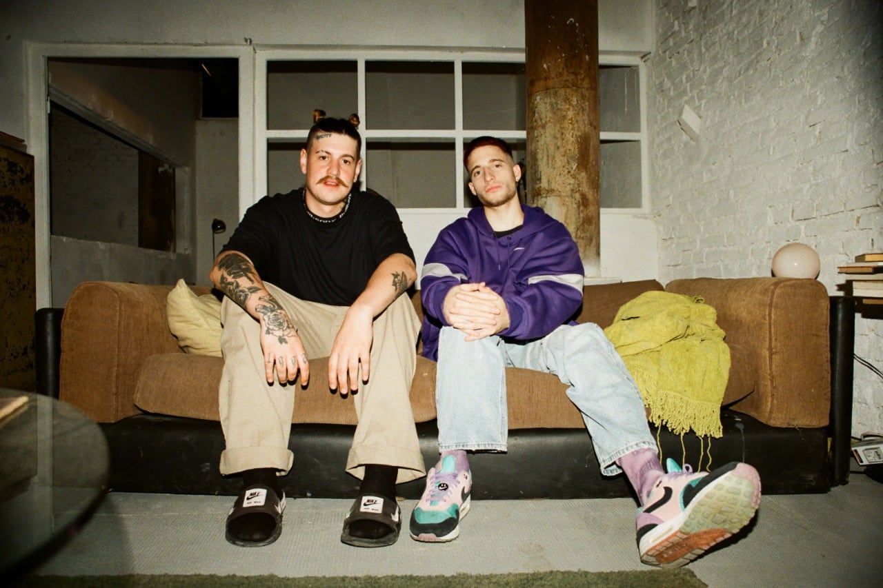 Evlay y Wos, el dúo detrás de "Arrancármelo".