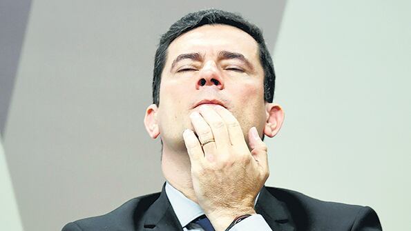 “Se intenta crear una situación de escándalo que en el fondo es inexistente”, dijo Moro.