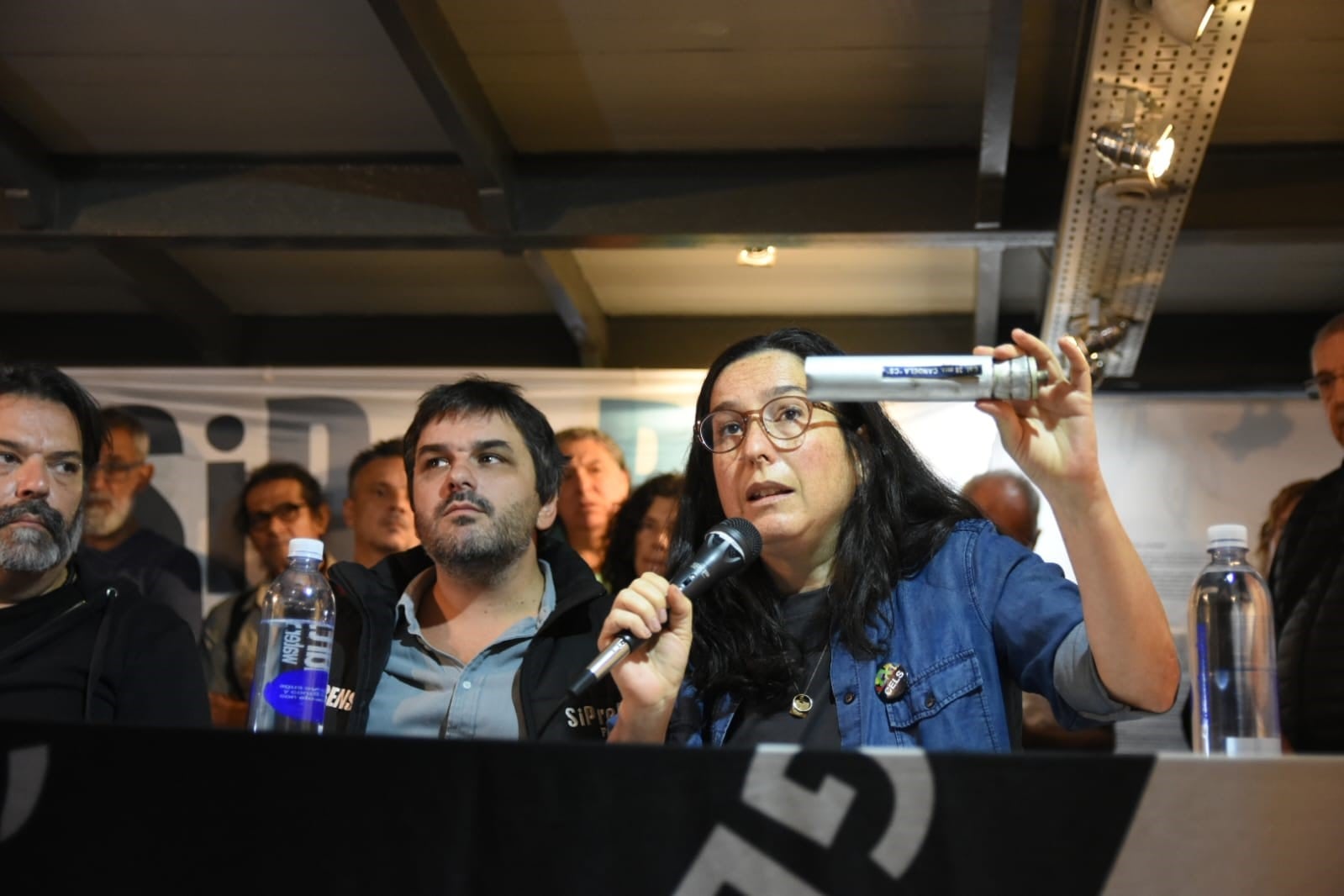 Denuncian que las pistolas lanza gases usadas en la represión están prohibidas en gran parte del mundo