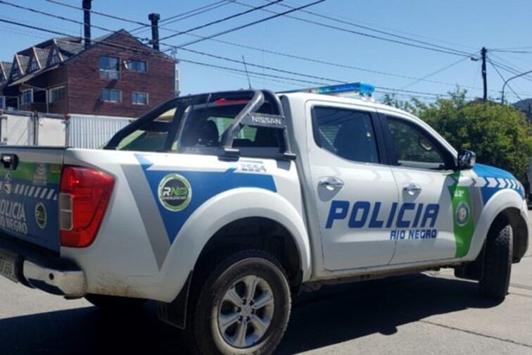 Ordenan incorporar e indemnizar a una policía que sufría violencia de género en Río Negro.