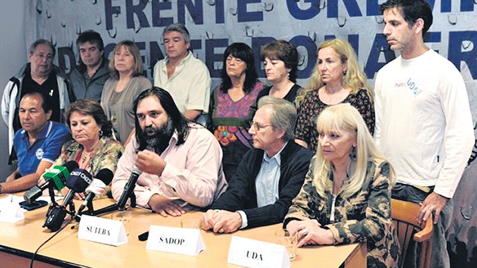 “El dinero estaba desde el primer día. Se quiso imponer una pauta salarial a la baja”, dijo Roberto Baradel, secretario general del Suteba.