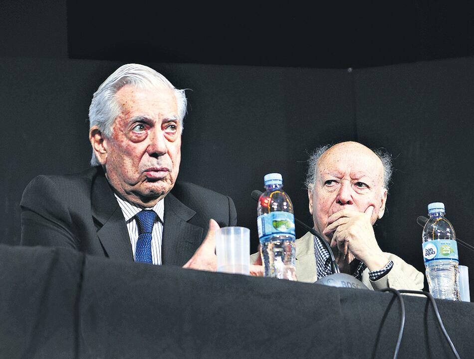 En una noche sin WhatsApp, hubo referencias a la tecnología.