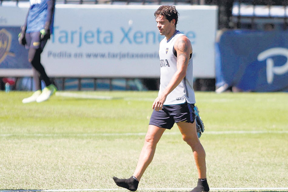 Fernando Gago quiere jugar ya, pero Guillermo prefiere evaluar su estado futbolístico.