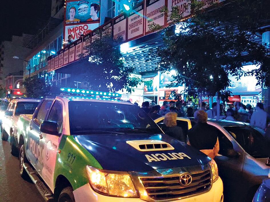 Un operativo desmedido en el Centro de Arte Radio City+Roxy+Melany de Mar del Plata.