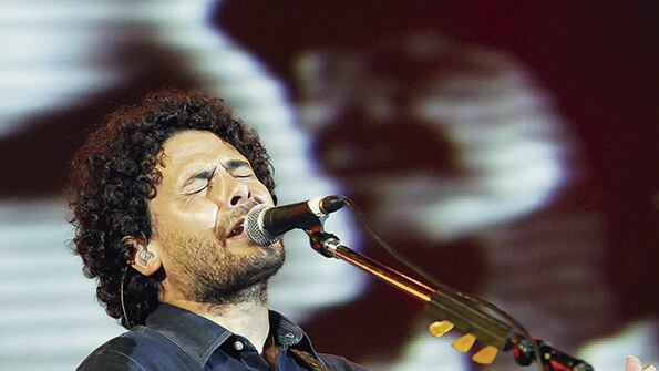 Además de repasar clásicos de su repertorio, el músico seguirá presentando La niña de los andamios.