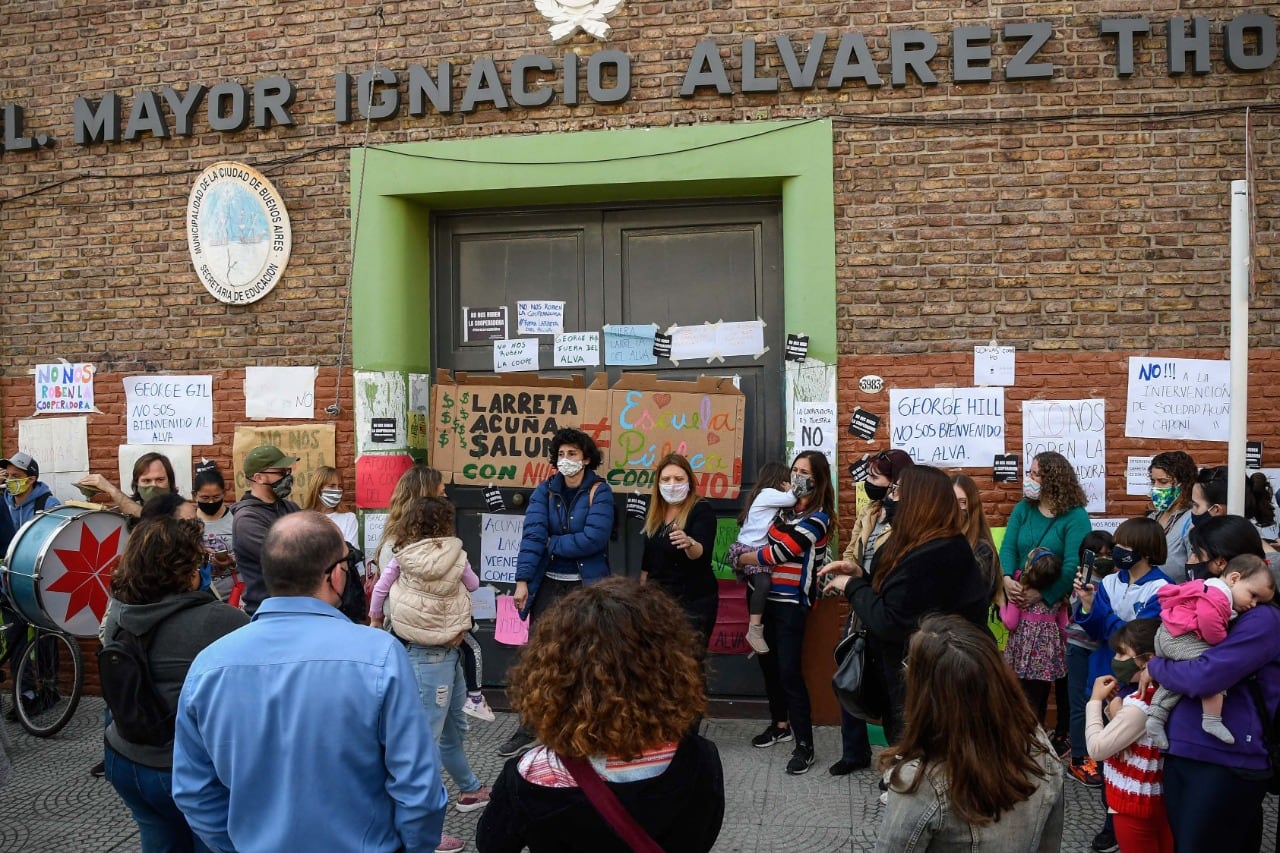 La familias organizaron un "ruidazo" contra la intervención el miércoles. 