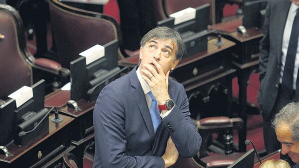 Al estilo Macri, el senador Esteban Bullrich dijo que no había alternativas al tarifazo.