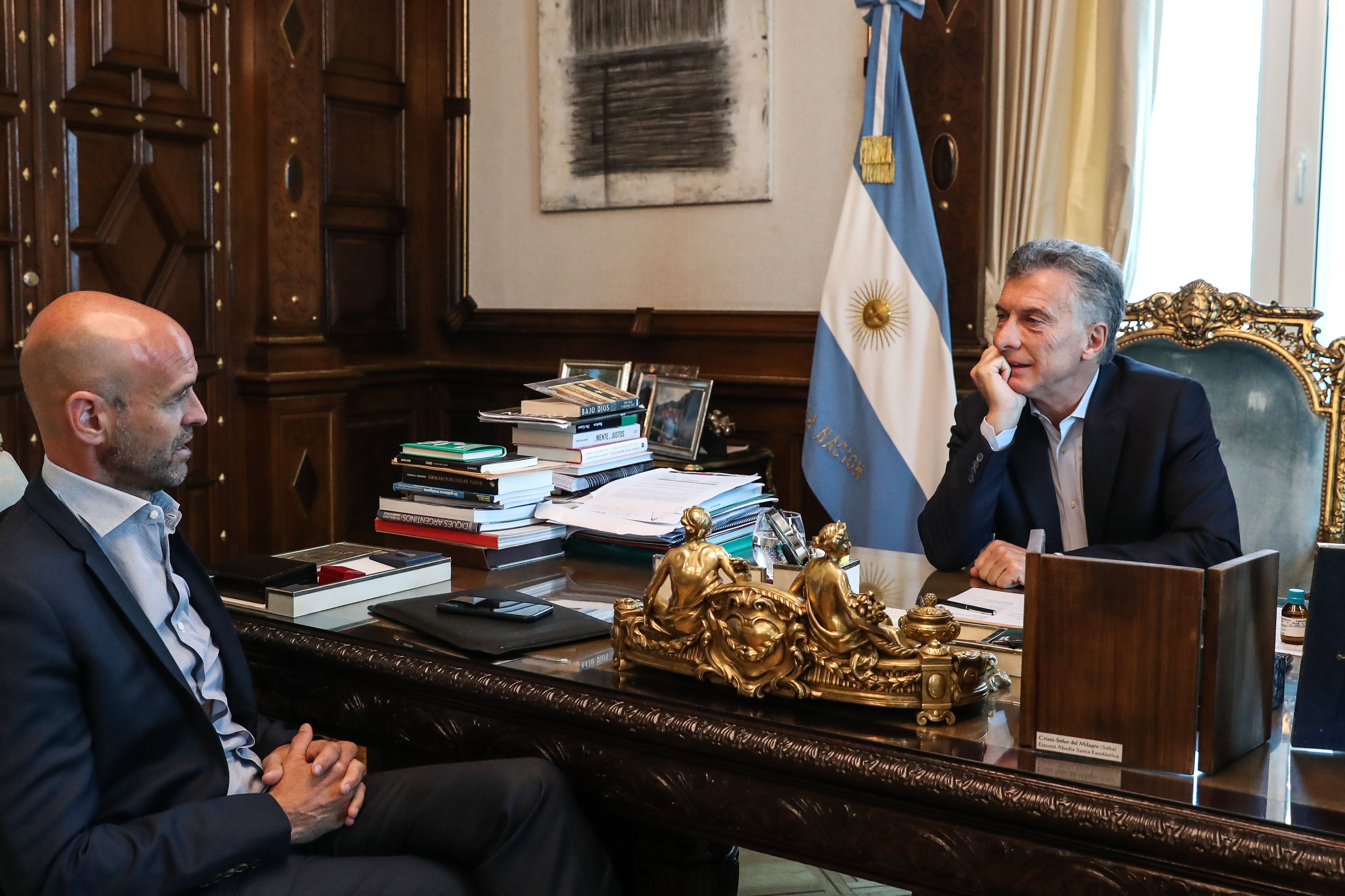 El presidente Macri se reunió con el ministro de Transporte, Guillermo Dietrich.