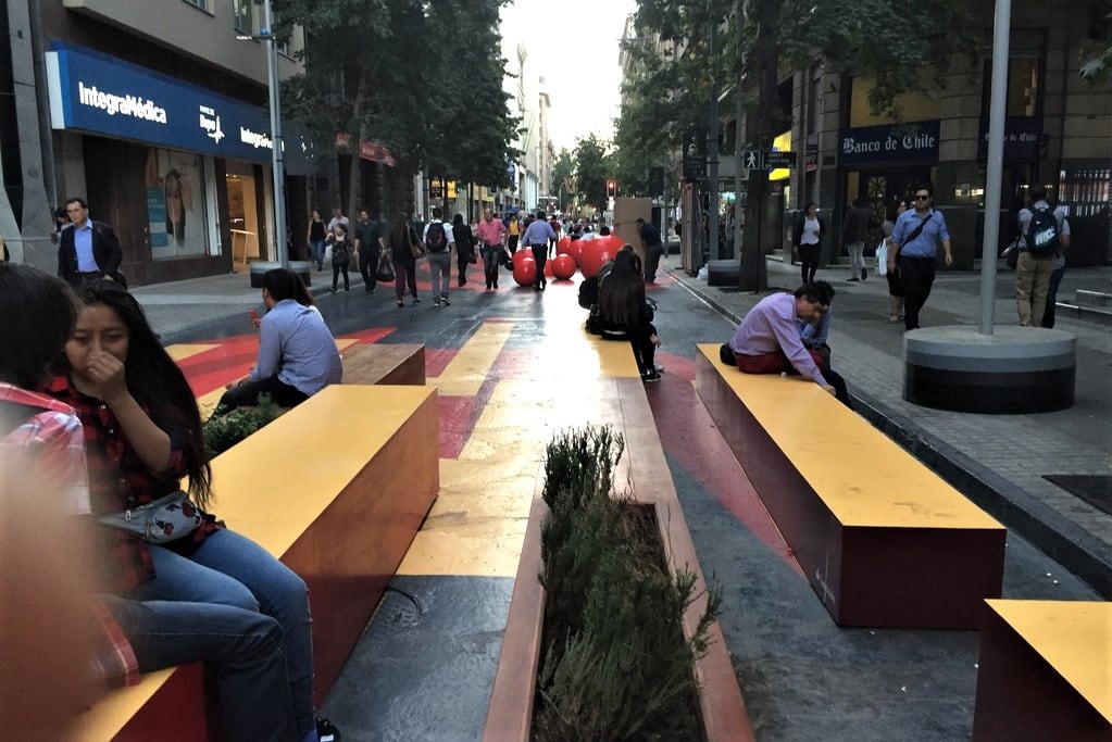 Peatonilización del centro histórico de Santiago de Chile.
