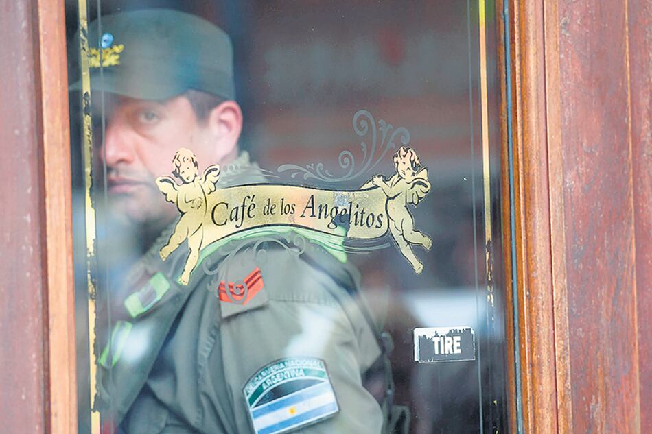 El operativo Café de los Angelitos fue difundido como un caso resonante, pero las cifras presentadas quintuplicaban la realidad y no coincidían en su origen.