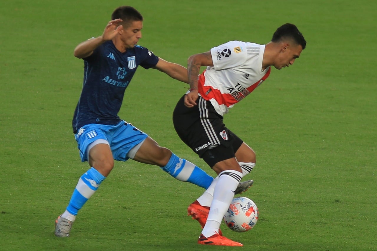 Racing fue muy aplicado para marcar y evitar otra goleada ante River.
