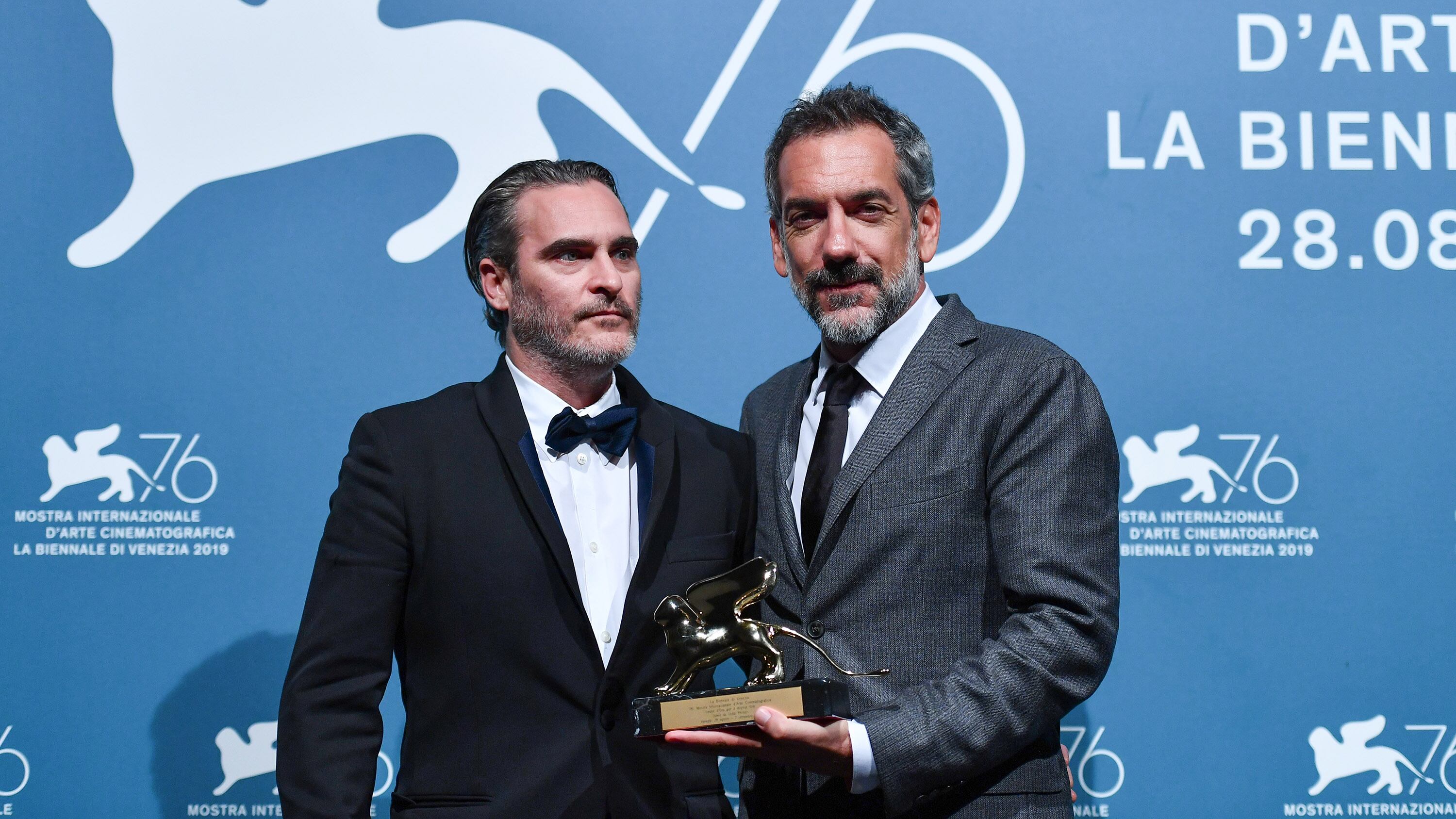 Joaquin Phoenix y Todd Phillips, de festejo.