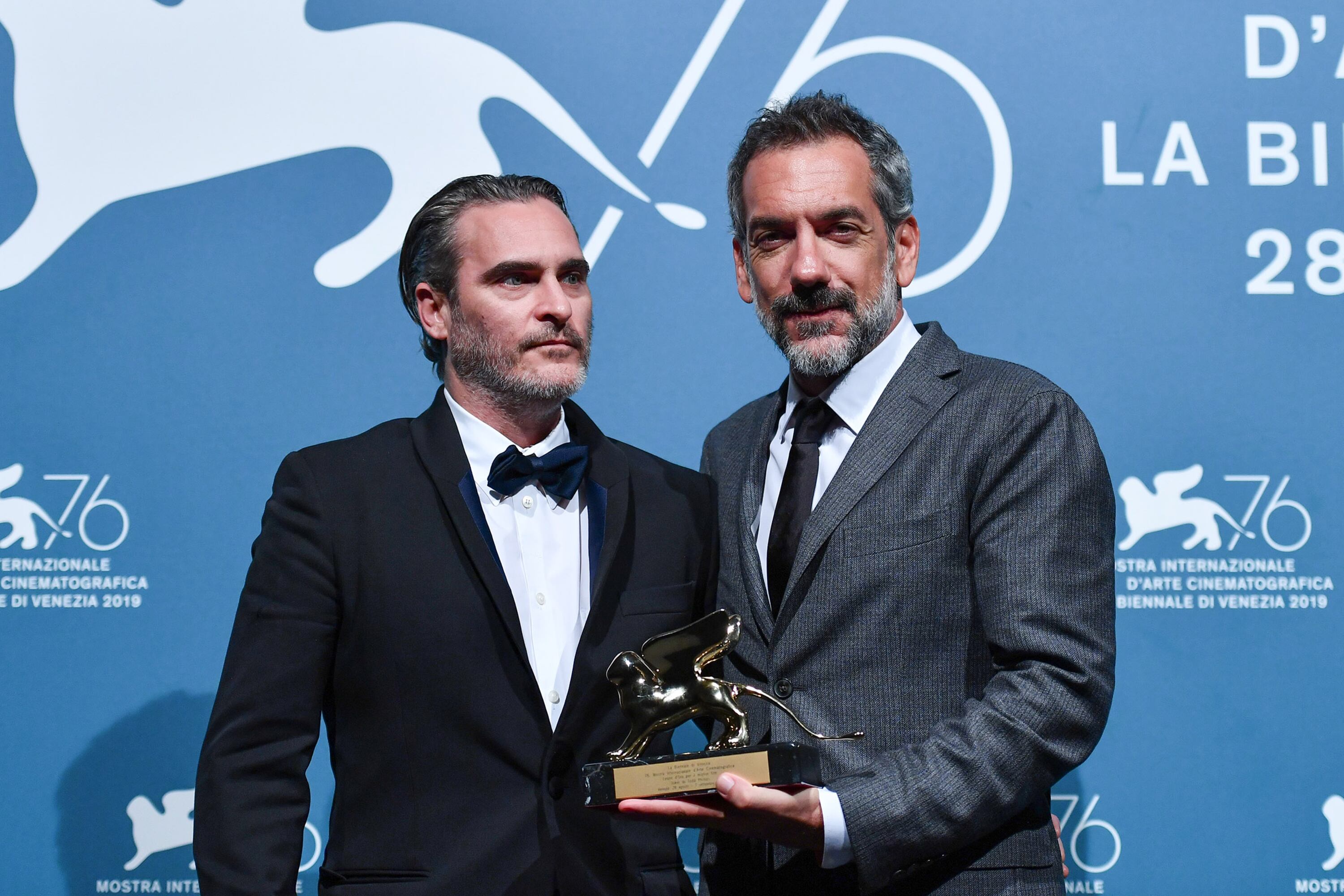 Joaquin Phoenix y Todd Phillips, de festejo.