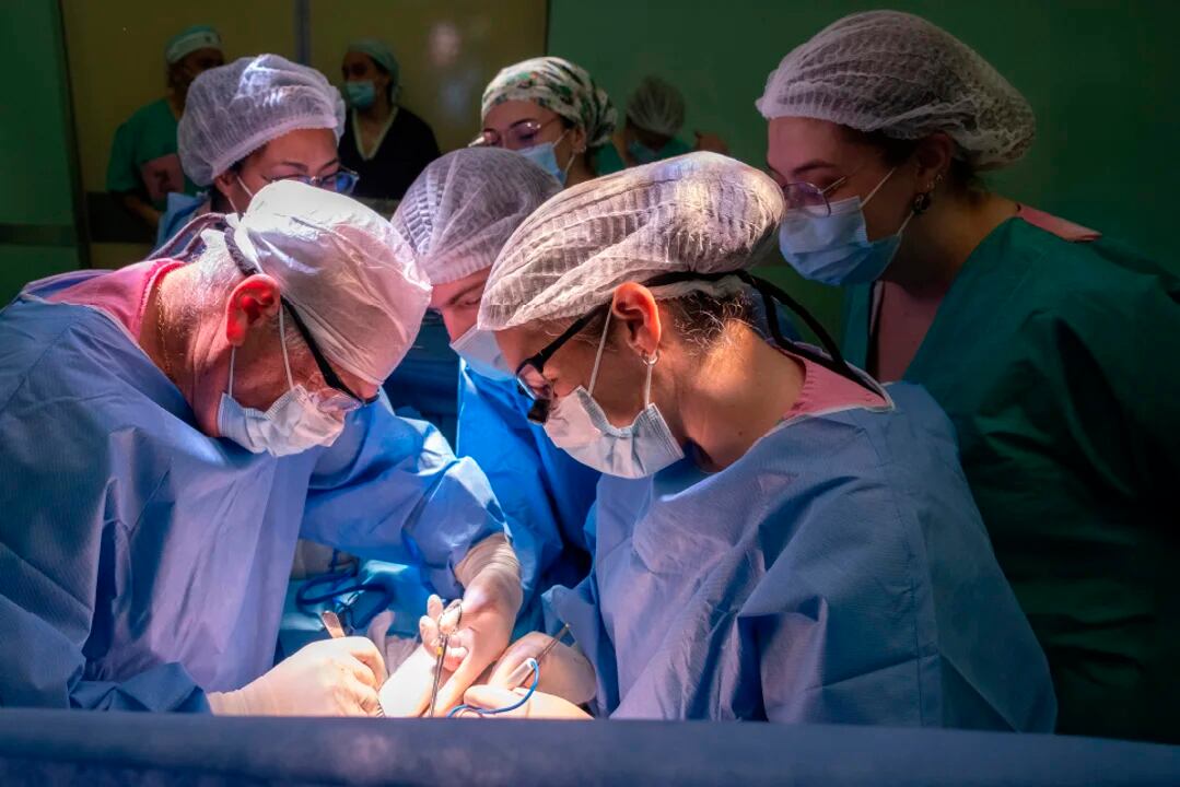 Más de 50 profesionales participaron de la operación.