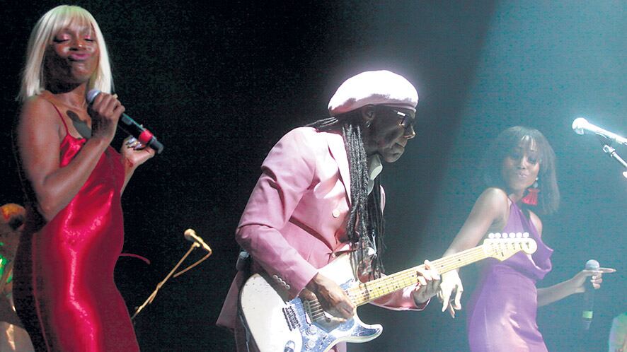 “Somos funk, R&B, disco y dance”, se plantó Nile Rodgers durante el segundo show de Chic.
