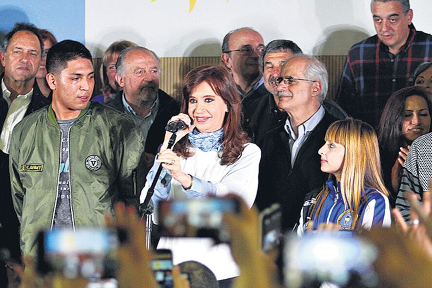 La candidata de Unidad Ciudadana dio un discurso más político y reclamó la aparición de Maldonado.