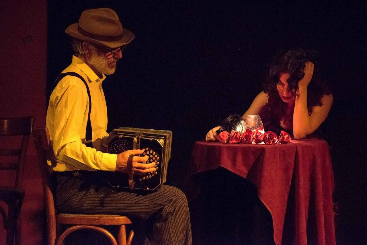 El bandoneonista Diego Saavedra y la cantante Verónica Marchetti.