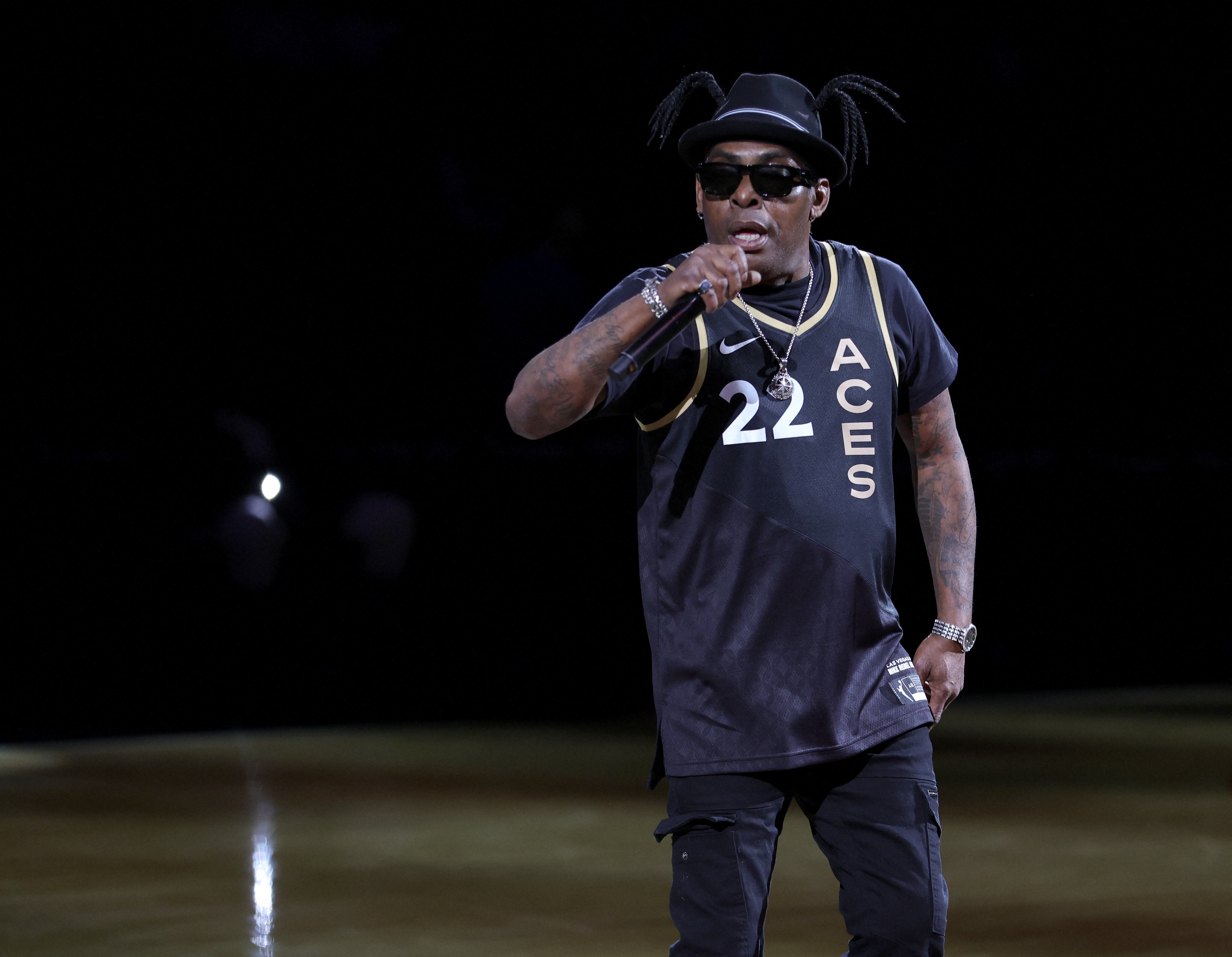 El rapero estadounidense Coolio, famoso por su hit "Gangta's Paradise", falleció por una "sobredosis de fentanilo", según el informe forense. (Foto: Télam)