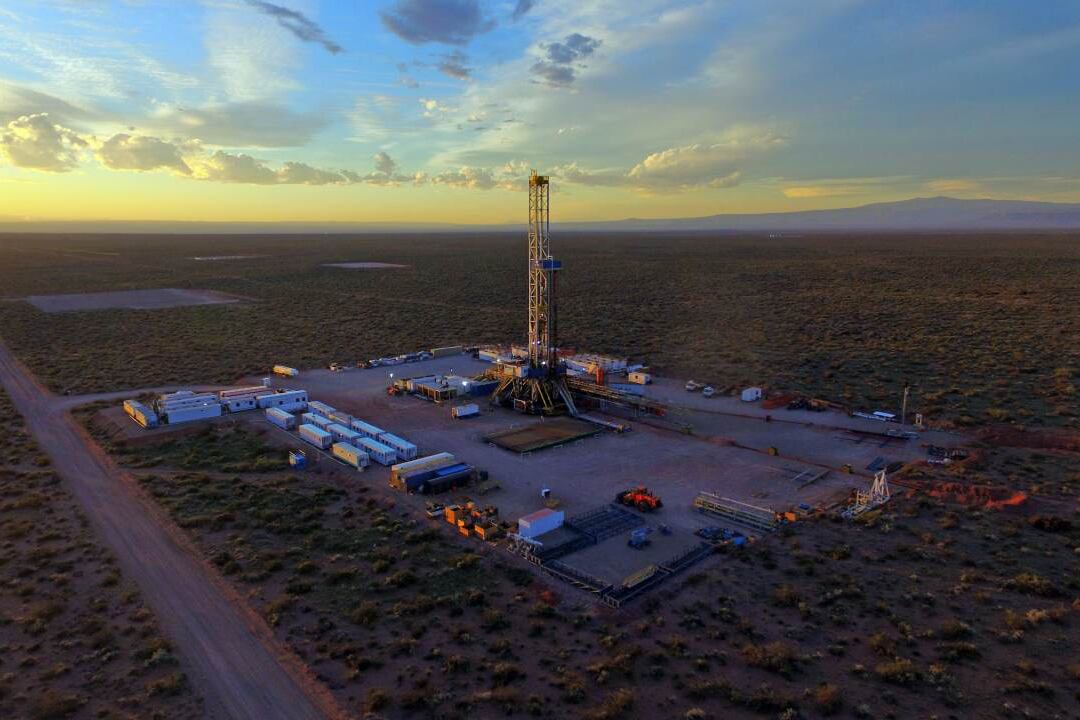 Los argentinos pagan un sobreprecio al año de u$s 1600 millones por el gas de Vaca Muerta, según IESO 