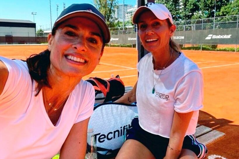 Sabatini y Dulko juntas, cuando se entrenaban para poder jugar en Roland Garros.