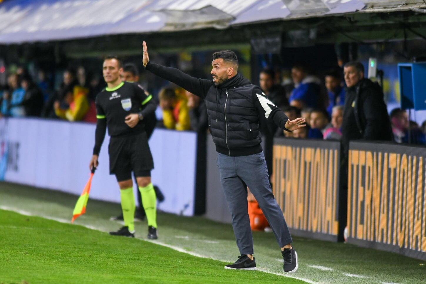 Carlos Tevez dirigió 24 partidos en Central: 6 triunfos, 11 empates y 7 caídas