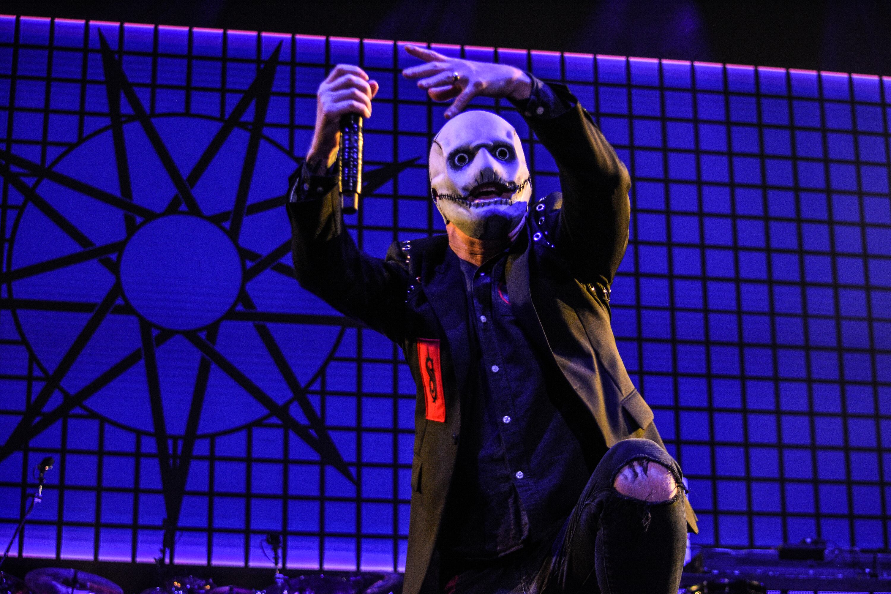 El cantante Corey Taylor recibió el canto de "Happy Birthday" durante el show.