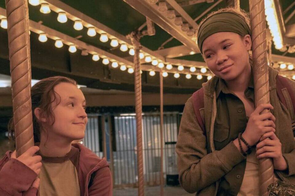 Ellie es una superviviente de 14 años que viaja con Joel por Estados Unidos en busca de la cura al hongo Cordyceps mutado. (Foto: HBOMAX)