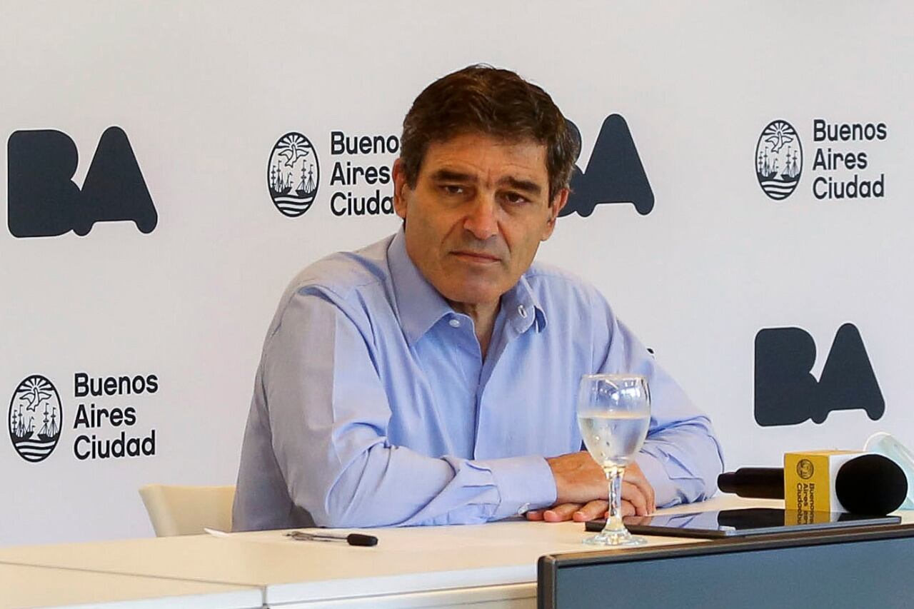 “Todavía nos queda un aumento de casos en la Ciudad porque es lo que ha pasado en todo el mundo con la variante delta", afirmó Quirós.