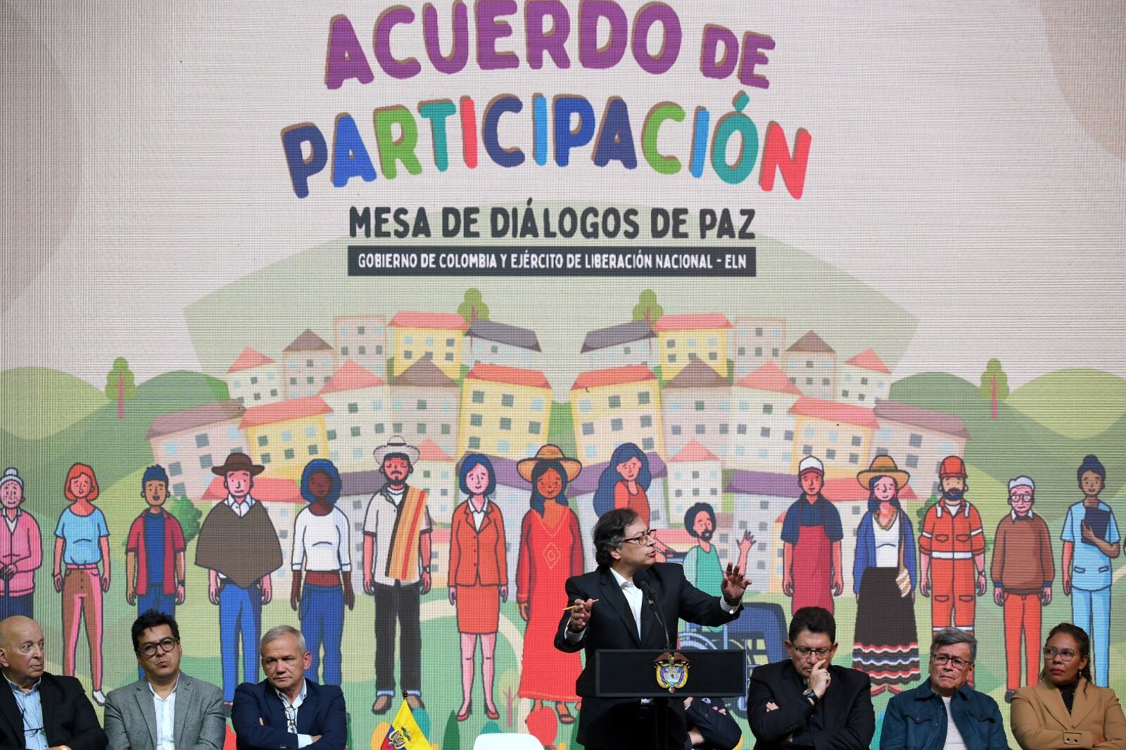 Petroinaugura el alto el fuego con el ELN en un acto en Bogotá