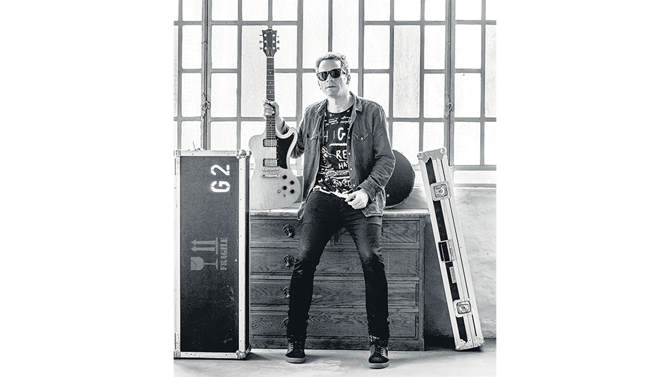 Además de haber grabado Elite, Comotto puso su guitarra en el flamante disco del Indio Solari.