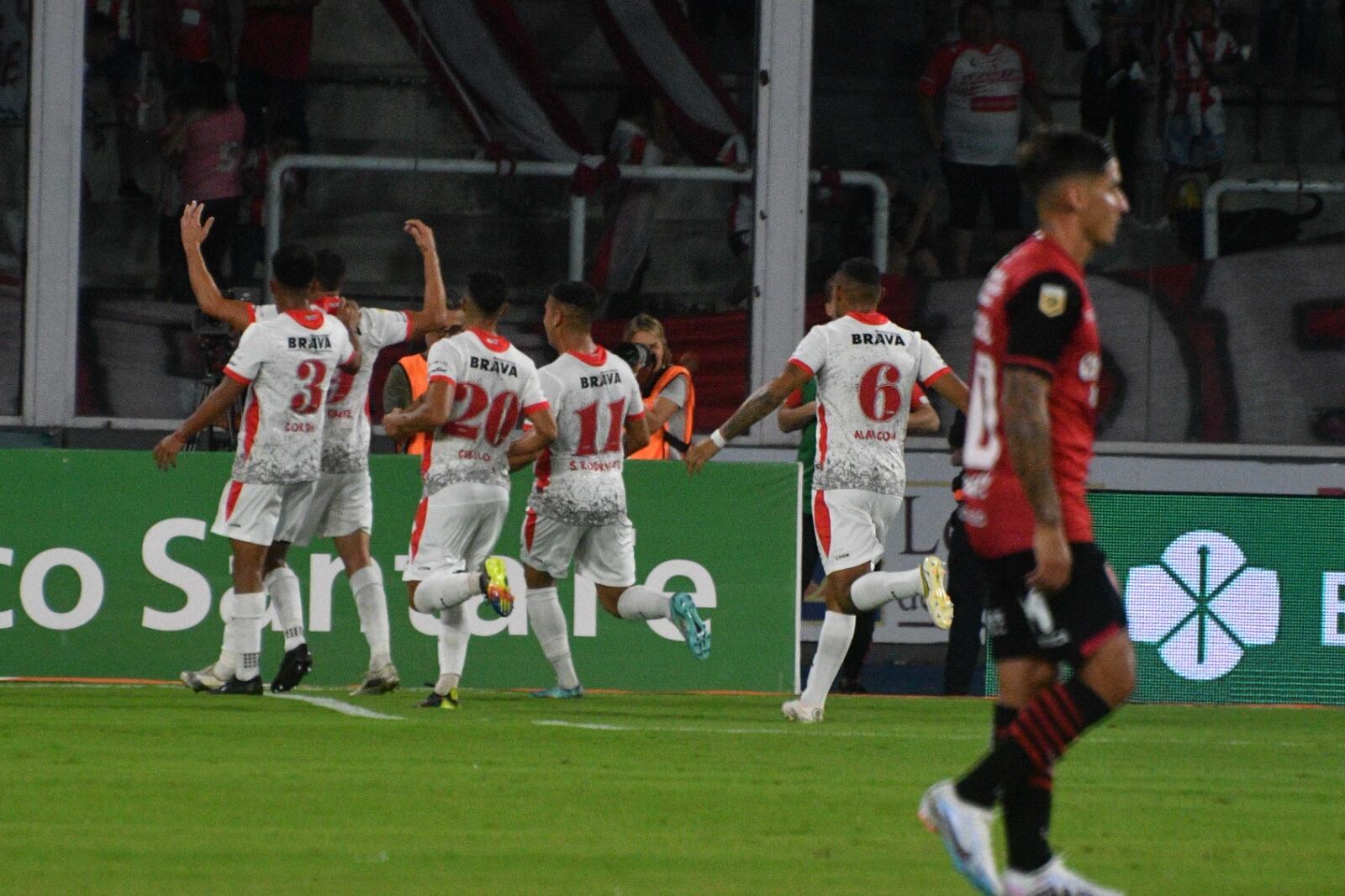 Los cordobeses festejan uno de sus goles