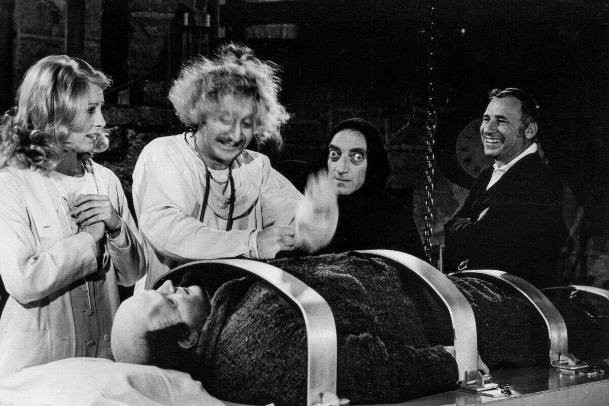 Teri Garr, Gene Wilder, Marty Feldman, Mel Brooks y Peter Boyle en el set.