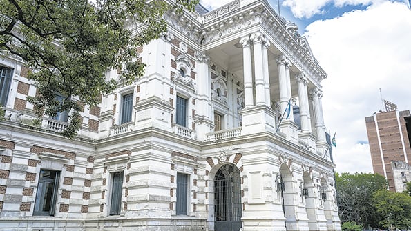 Los recortes previstos en los ingresos provinciales agudizarán la recesión.