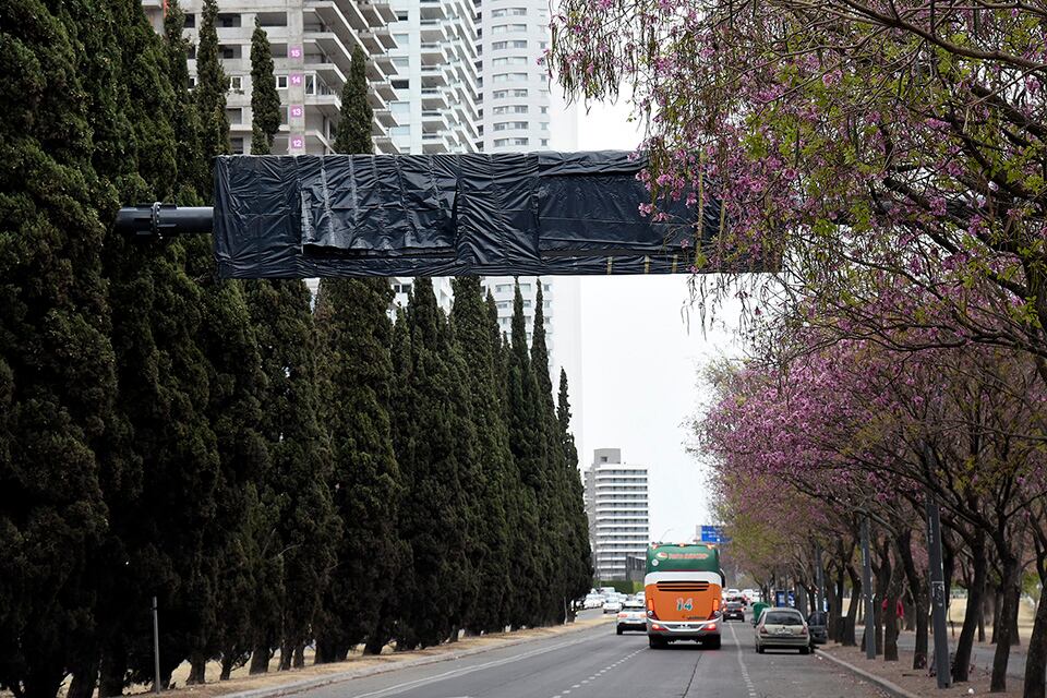 El lunes se descubrirán las pantallas que graban infracciones.