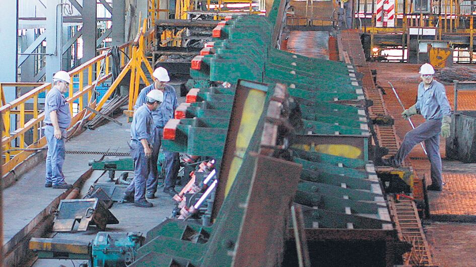 Los aumentos de tarifas afectaron la industria y volverán a producirse en diciembre.