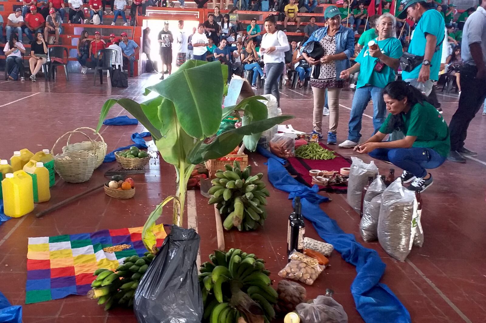 La feria en el centro del estadio