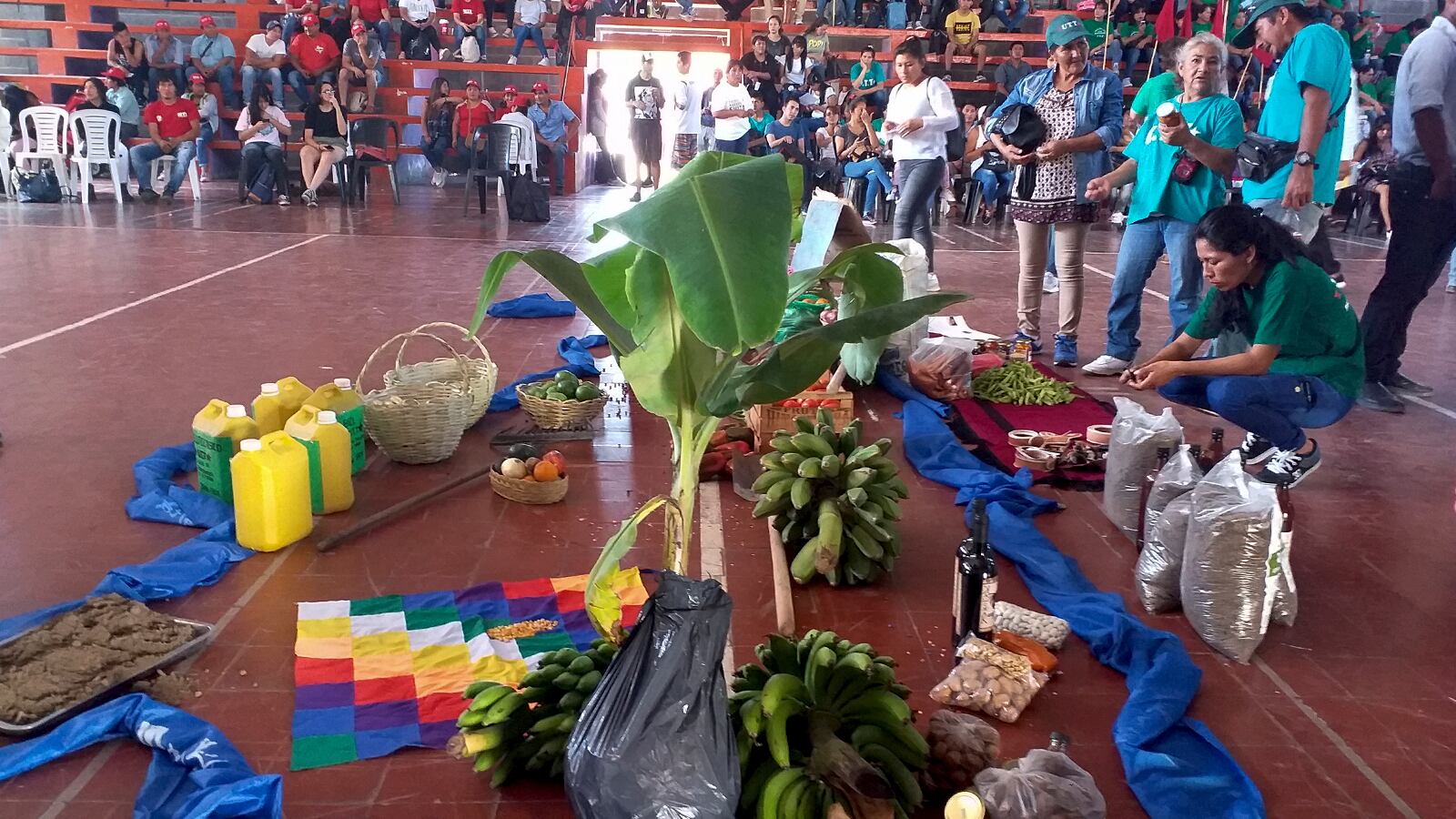 La feria en el centro del estadio