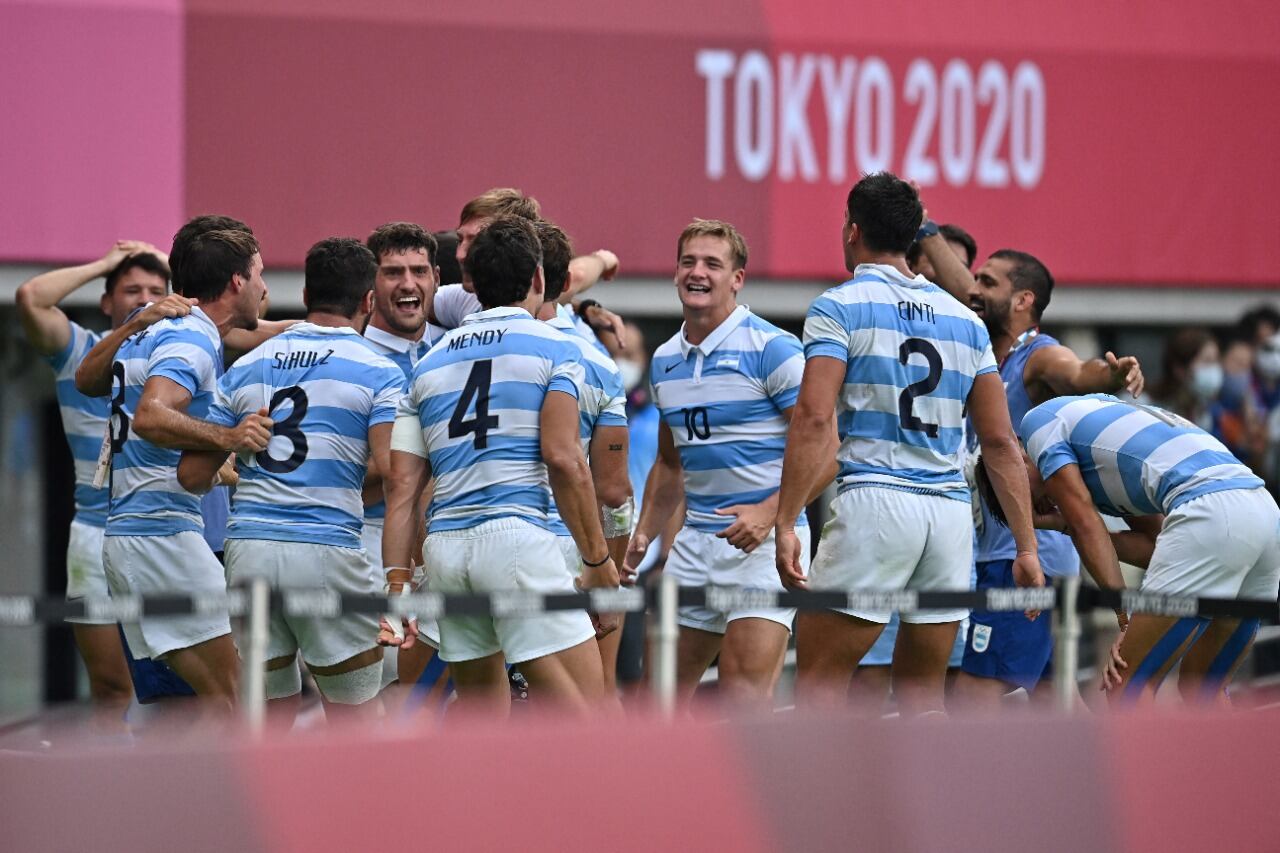 Los Pumas 7s festejan la obtención del bronce.